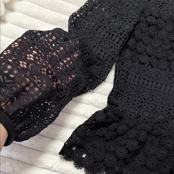 Express Black Blouse - Picture 3 of 7